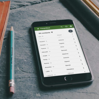 contacts clients sur smartphone